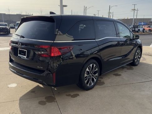 New 2026 Honda Odyssey Elite image 3