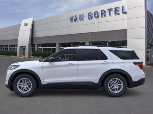 New 2026 Ford Explorer Active AWD/4WD image 3