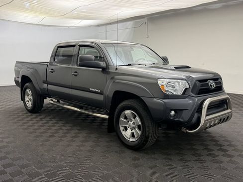 Used 2014 Toyota Tacoma 4x4 Double Cab w/ TRD Sport Package image 7