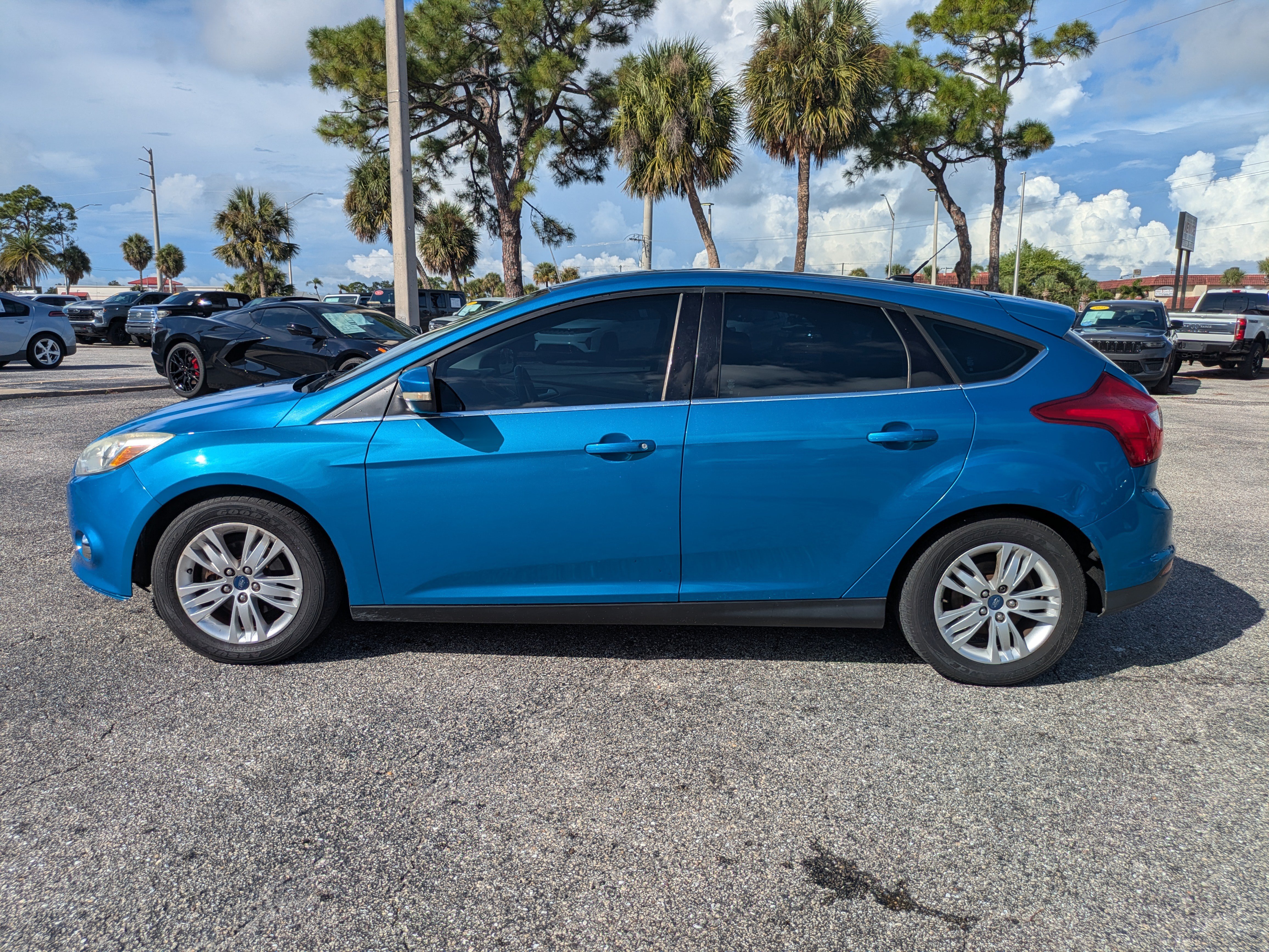Used 2012 Ford Focus SEL FWD image 7