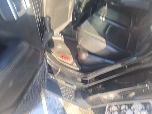 Used 2022 Jeep Wrangler Unlimited Sahara w/ Cold Weather Group image 16