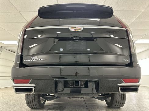 Used 2022 Cadillac Escalade Premium Luxury AWD/4WD image 36