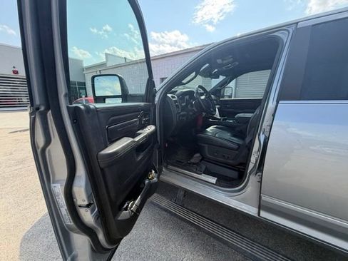 Used 2024 RAM 2500 Limited AWD/4WD image 32