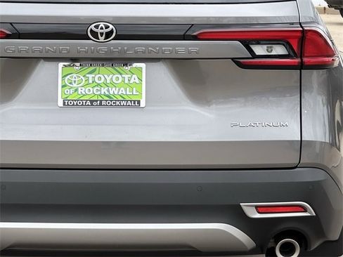 New 2026 Toyota Grand Highlander AWD Hybrid image 6