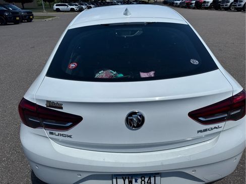 Used 2018 Buick Regal Preferred w/ Driver Confidence Package #1 FWD image 10