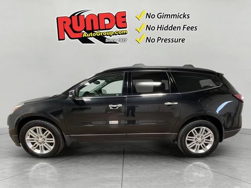 Used 2015 Chevrolet Traverse LT w/ Style and Technology Package FWD image 3