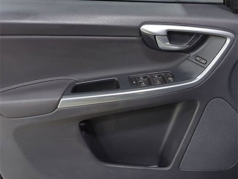 Used 2015 Volvo XC60 T5 image 18