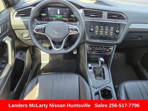 Used 2022 Volkswagen Tiguan SE R-Line FWD image 16