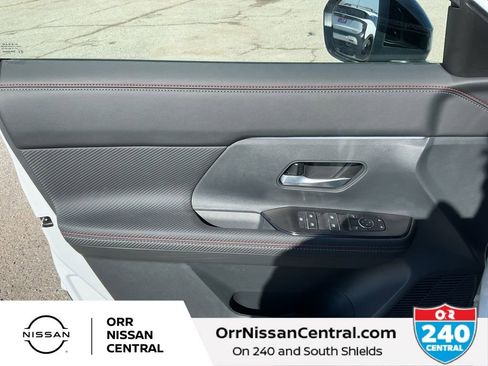 New 2026 Nissan Kicks SR FWD image 16