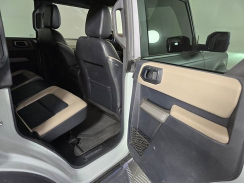 Certified 2022 Ford Bronco Wildtrak AWD/4WD image 13