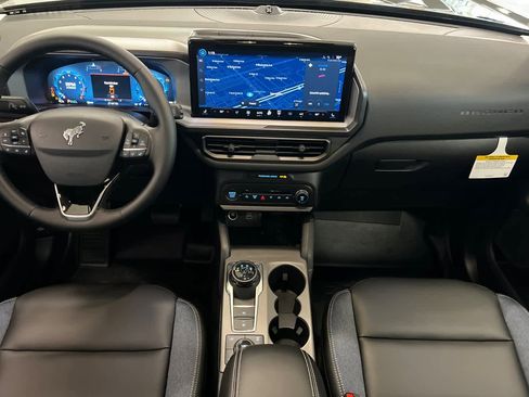 New 2025 Ford Bronco Sport Outer Banks w/ Sasquatch Outer Banks Package image 3