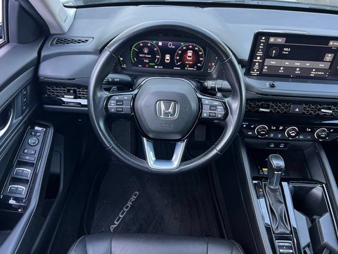 Used 2023 Honda Accord Touring image 18