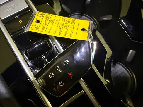 Used 2024 Volkswagen Atlas Cross Sport SE image 39