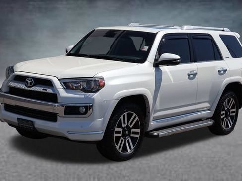 Used 2018 Toyota 4Runner Limited AWD/4WD image 27