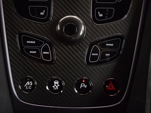 Used 2014 Aston Martin Vanquish Volante image 26