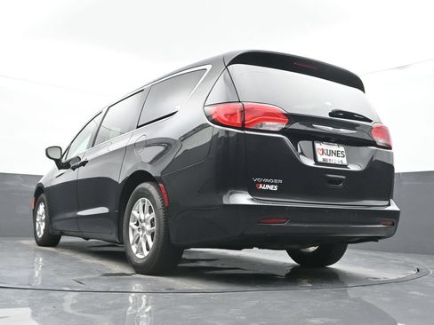 Used 2023 Chrysler Voyager LX FWD image 51