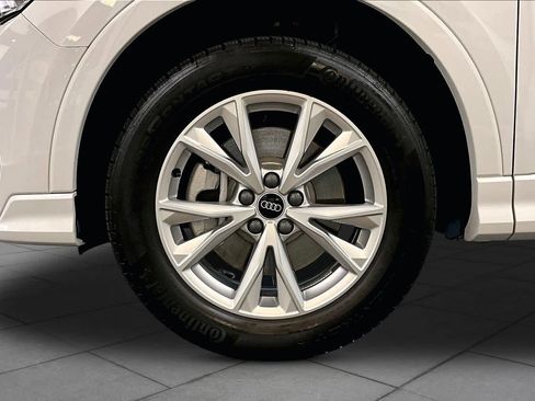 Certified 2025 Audi Q3 2.0T Premium w/ Convenience Package AWD/4WD image 11