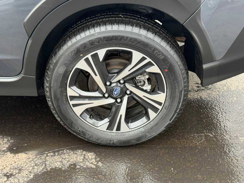 Certified 2025 Subaru Crosstrek 2.0i Premium image 9