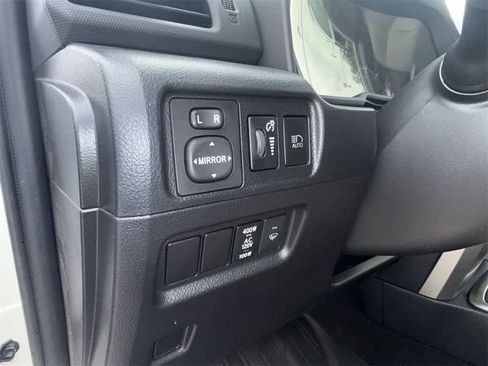 Used 2022 Toyota 4Runner SR5 Premium image 24