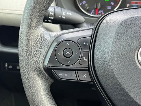 Used 2019 Toyota RAV4 XLE image 27