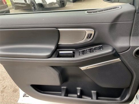 Used 2025 Ford Expedition Max Platinum w/ Driver's Package image 23