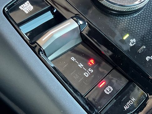 Used 2025 BMW X3 xDrive30i w/ Premium Package image 17