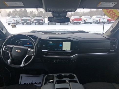 Used 2024 Chevrolet Silverado 2500 LT image 19