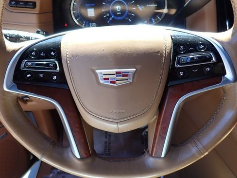 Used 2017 Cadillac Escalade Platinum AWD/4WD image 24