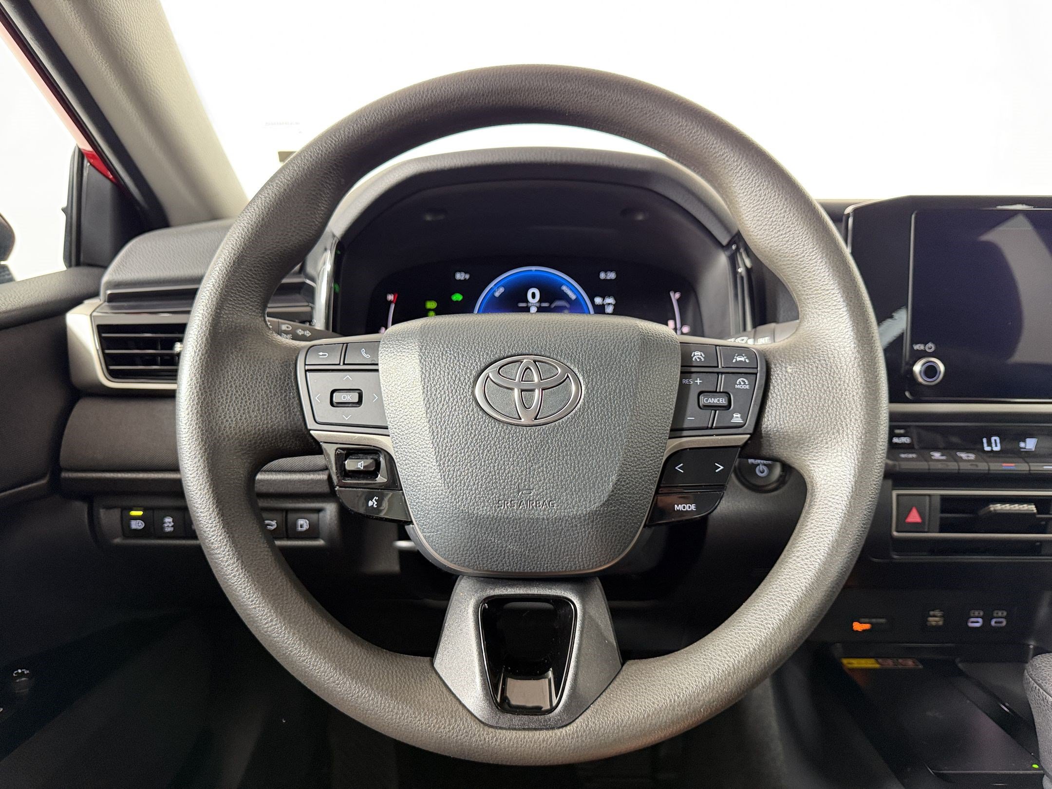 Used 2025 Toyota Camry LE FWD image 9