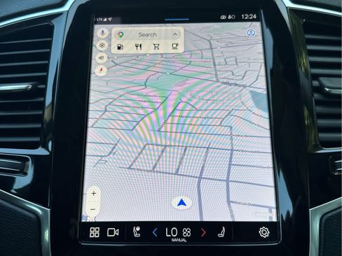 Used 2023 Volvo XC90 B6 Plus image 31