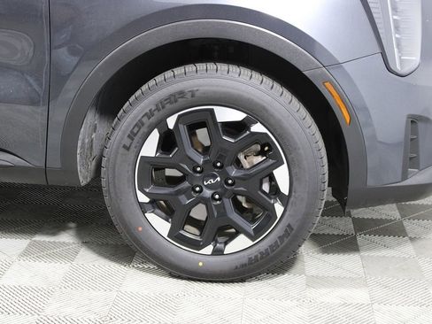 Used 2024 Kia Sorento S image 38