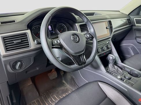 Used 2019 Volkswagen Atlas SE w/ Towing Package image 9