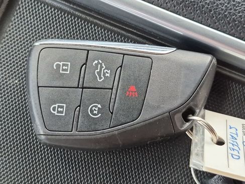 Used 2022 GMC Sierra 1500 SLT AWD/4WD image 34