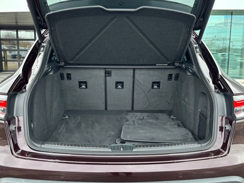 Certified 2026 Porsche Macan AWD/4WD image 27
