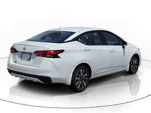 Used 2025 Nissan Versa SV w/ Trunk Package FWD image 4