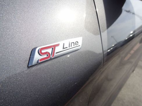 Used 2025 Ford Explorer ST-Line image 8