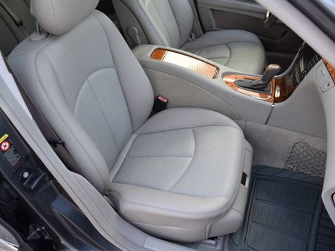 Used 2006 Mercedes-Benz E 350 Sedan image 48