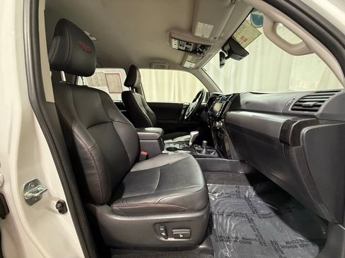 Certified 2024 Toyota 4Runner TRD Off-Road Premium image 21