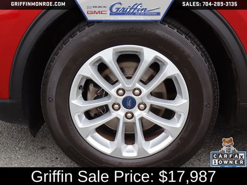 Used 2021 Ford Escape SE w/ Convenience Package FWD image 10