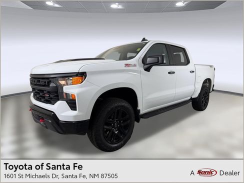 Used 2023 Chevrolet Silverado 1500 Custom Trail Boss AWD/4WD image 1