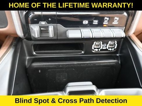 Used 2022 RAM 3500 Limited AWD/4WD image 37