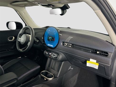 Certified 2025 MINI Cooper S FWD image 22