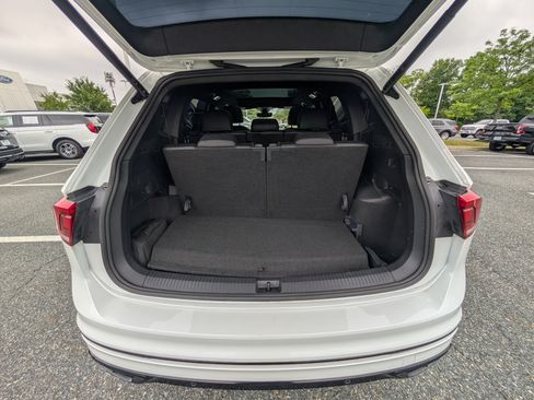 Used 2023 Volkswagen Tiguan SE R-Line FWD image 13