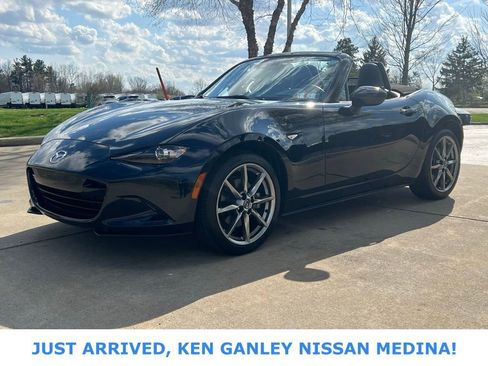 Used 2023 MAZDA MX-5 Miata Grand Touring RWD image 7