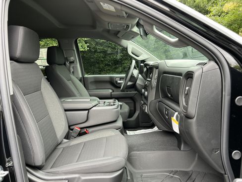 New 2026 Chevrolet Silverado 2500 Custom w/ Custom Value Package AWD/4WD image 15