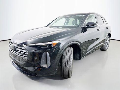 New 2025 Audi Q5 Premium image 3