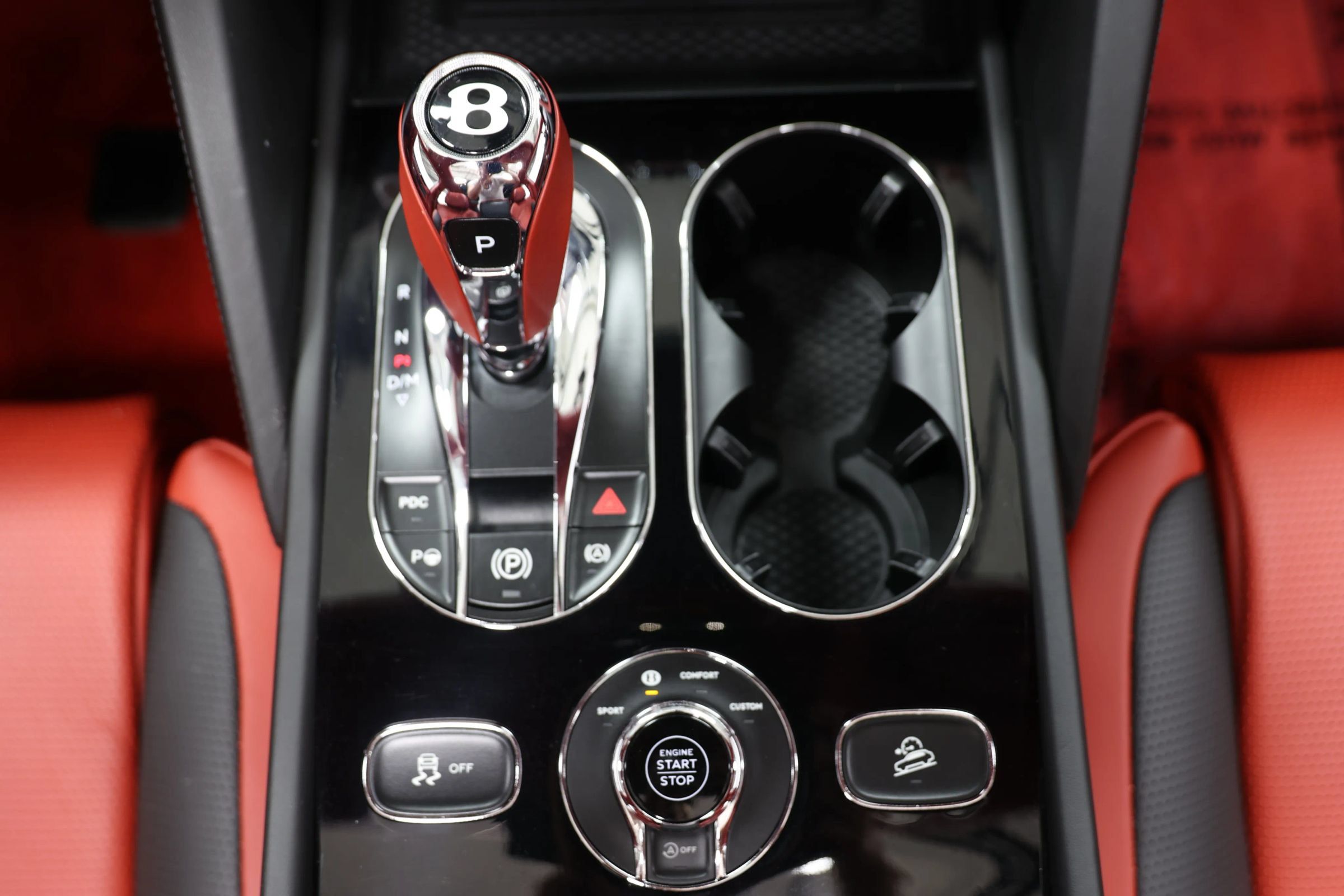 Used 2022 Bentley Bentayga AWD/4WD image 52