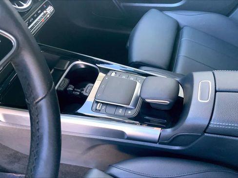 Used 2023 Mercedes-Benz GLB 250 image 15