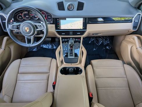 Used 2023 Porsche Cayenne Platinum Edition AWD/4WD image 19