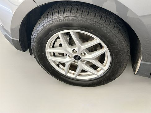 Used 2024 Ford Edge SEL image 11